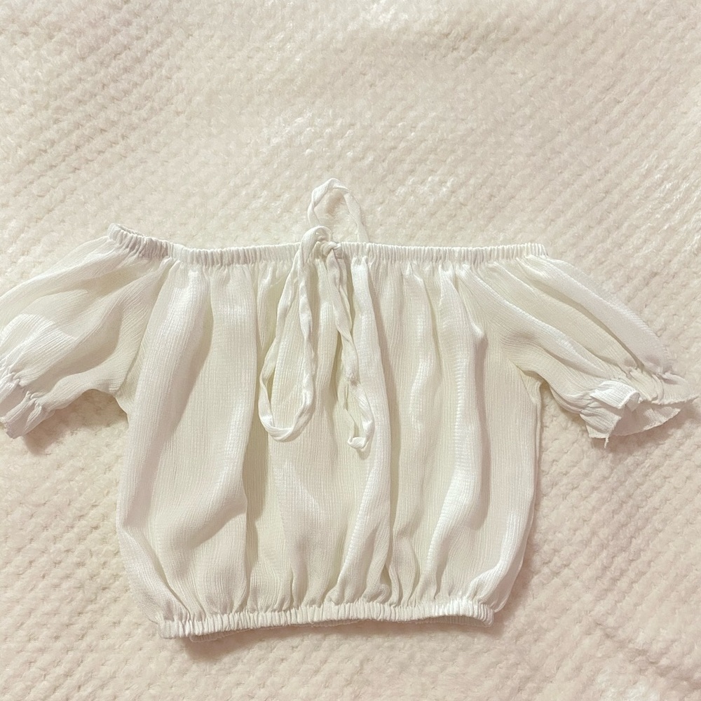 White off the shoulder crop top
